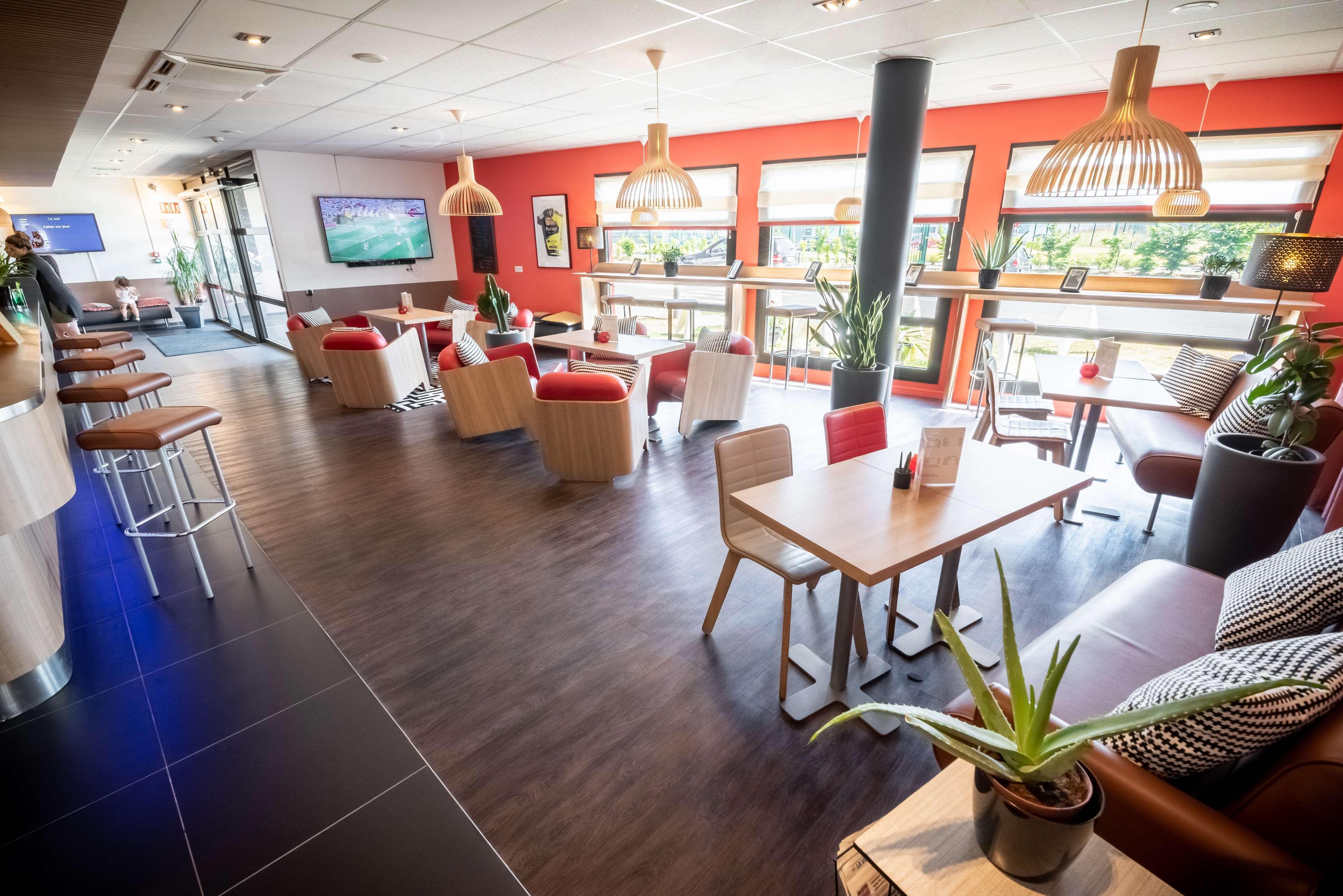 Отель Ibis Douai Dechy Экстерьер фото