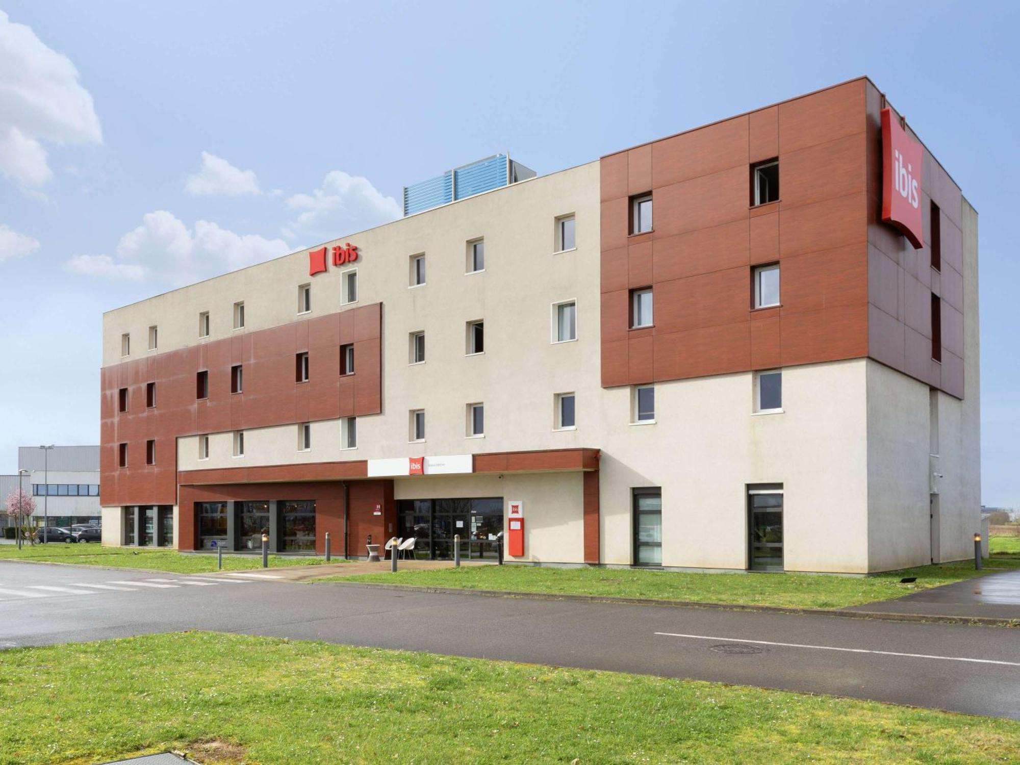 Отель Ibis Douai Dechy Экстерьер фото