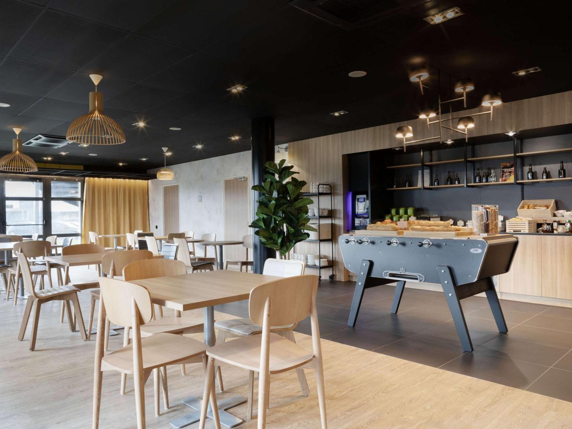 Отель Ibis Douai Dechy Экстерьер фото