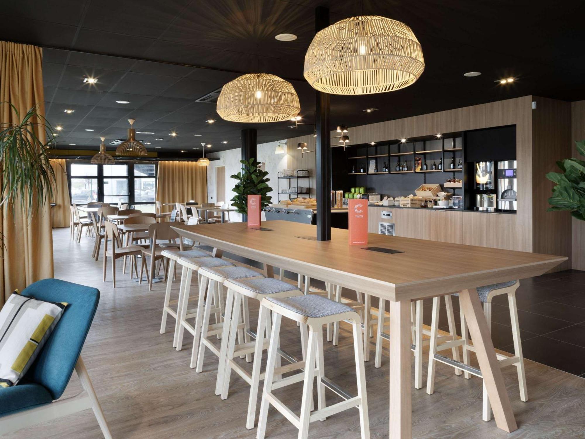 Отель Ibis Douai Dechy Экстерьер фото
