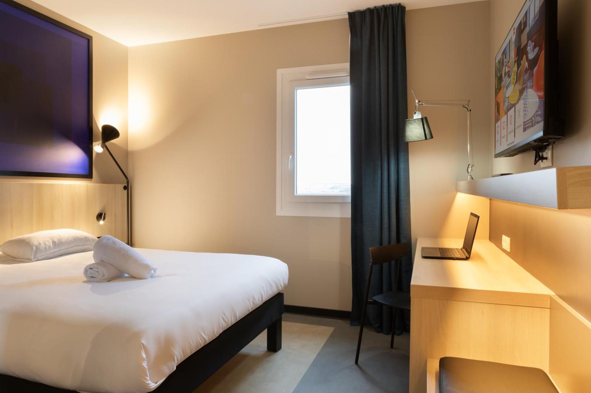 Отель Ibis Douai Dechy Экстерьер фото