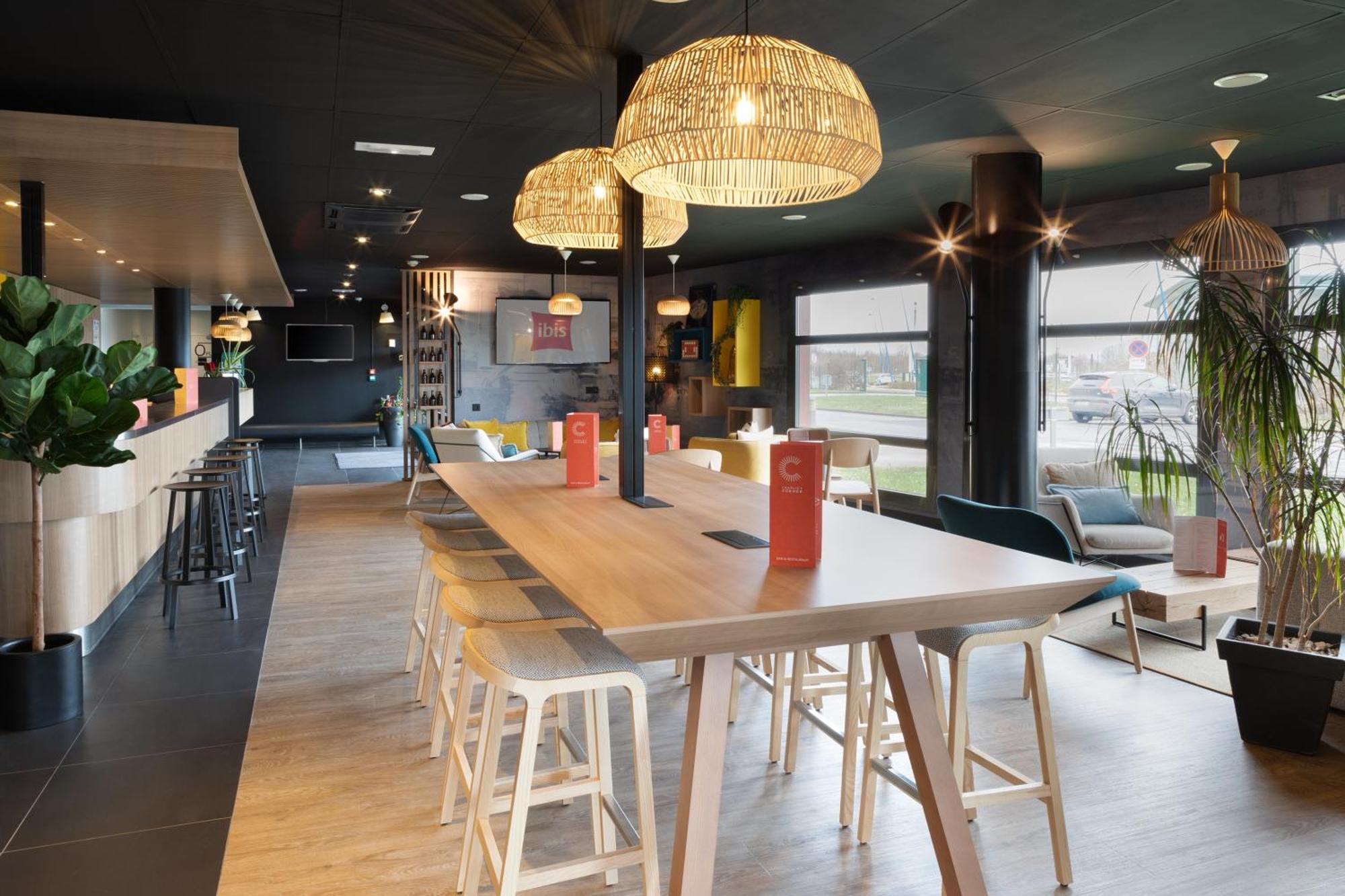 Отель Ibis Douai Dechy Экстерьер фото